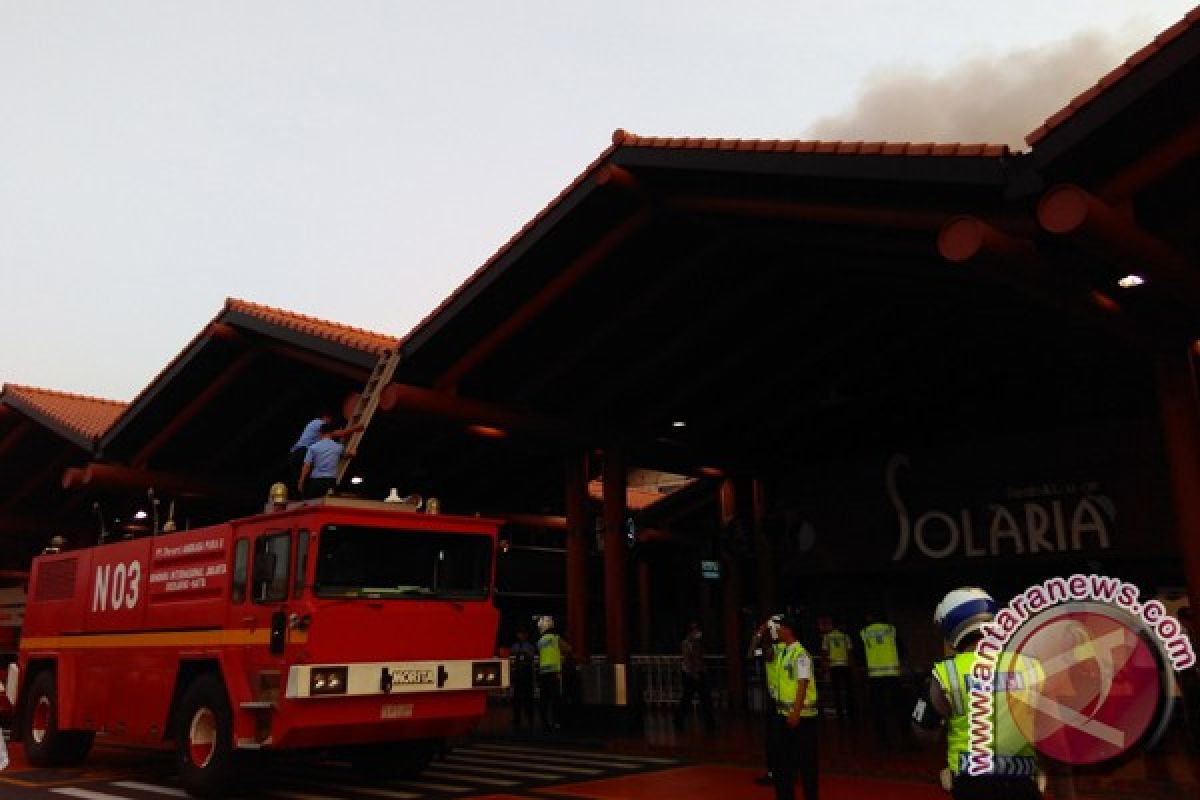 Outlet Bandara Soekarno-Hatta dicek ulang pascakebakaran