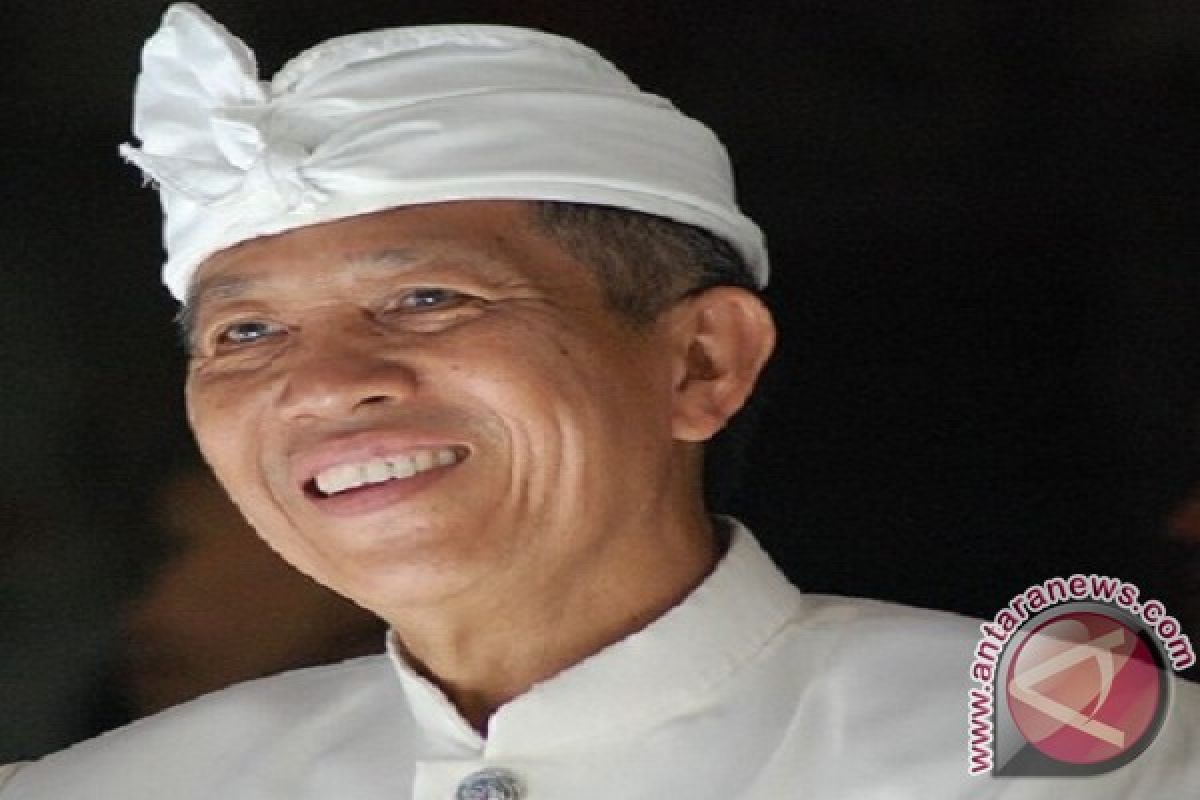 Gubernur Bali Bantu Warga Miskin Di Bangli
