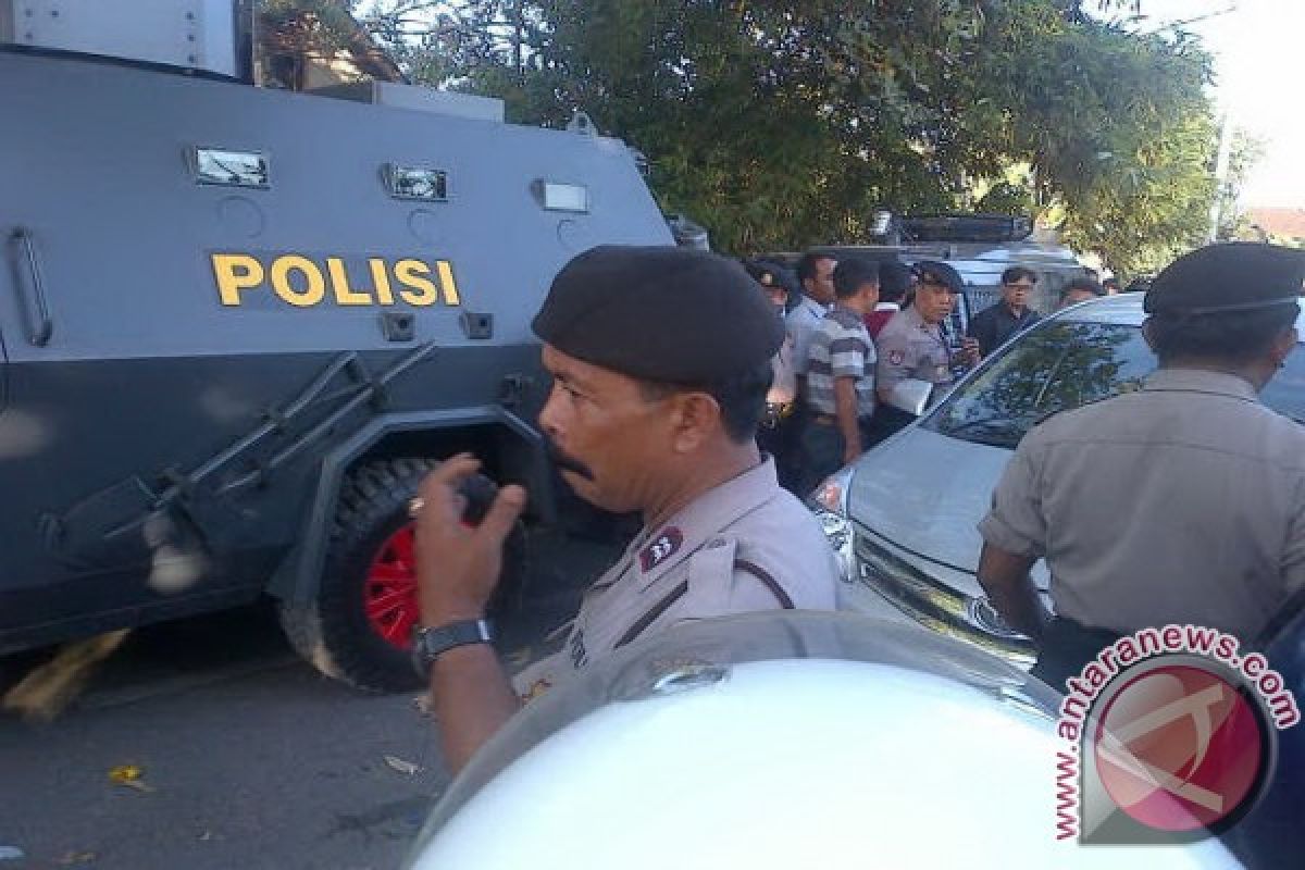 Dua Tersangka Pembunuh Engeline Diangkut Barakuda