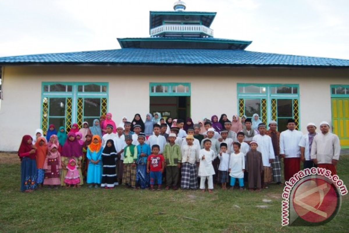 Cahaya Hijabers Ketapang Buka Bersama Yatim Piatu