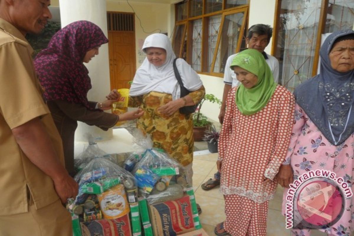 Dinkessos Sawahlunto Bantu Lansia