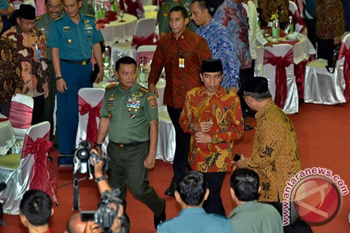 Presiden Jokowi buka puasa bersama di Cilangkap