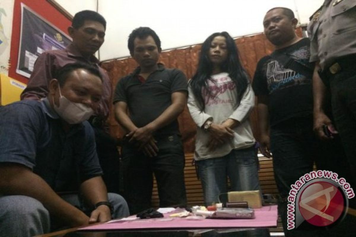 Polsek Tumbang Titi Tangkap Pengedar Sabu