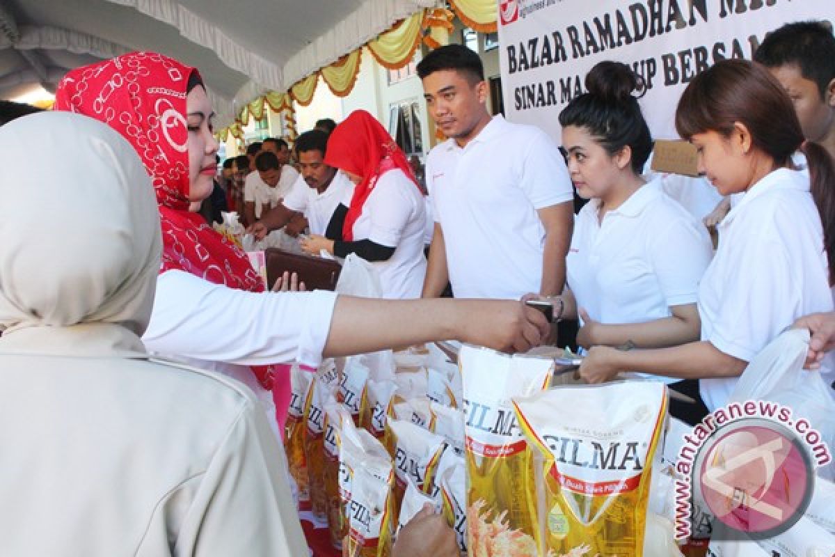 10 Ribu Liter Minyak Goreng Untuk Pasar Murah