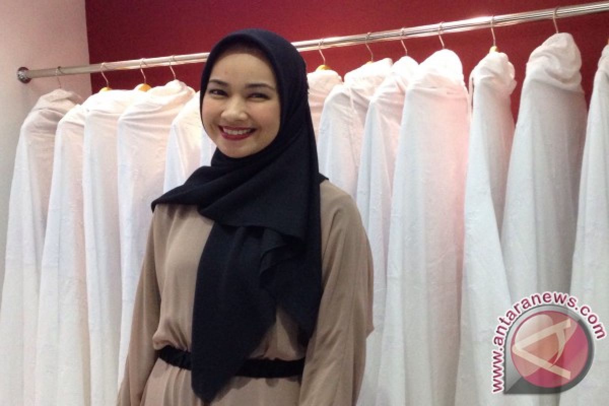 Alya Rohali damai hati lewat jilbab