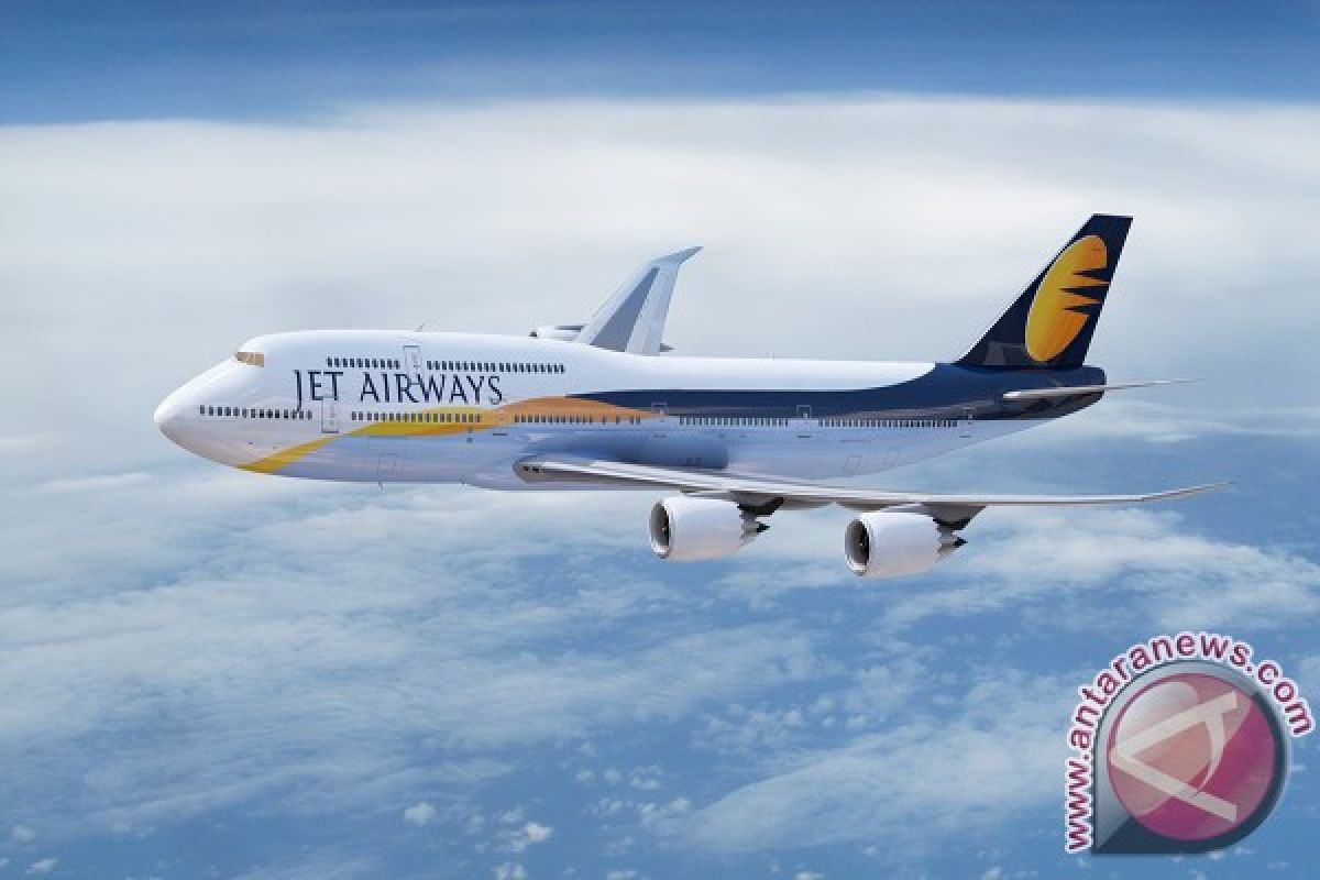 Jet Airways Mendarat Darurat di Oman Setelah Ancaman Bom