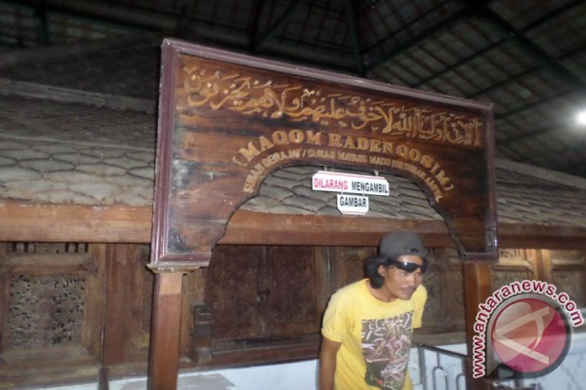 Makam Sunan Drajat Lamongan Terus Berbenah 