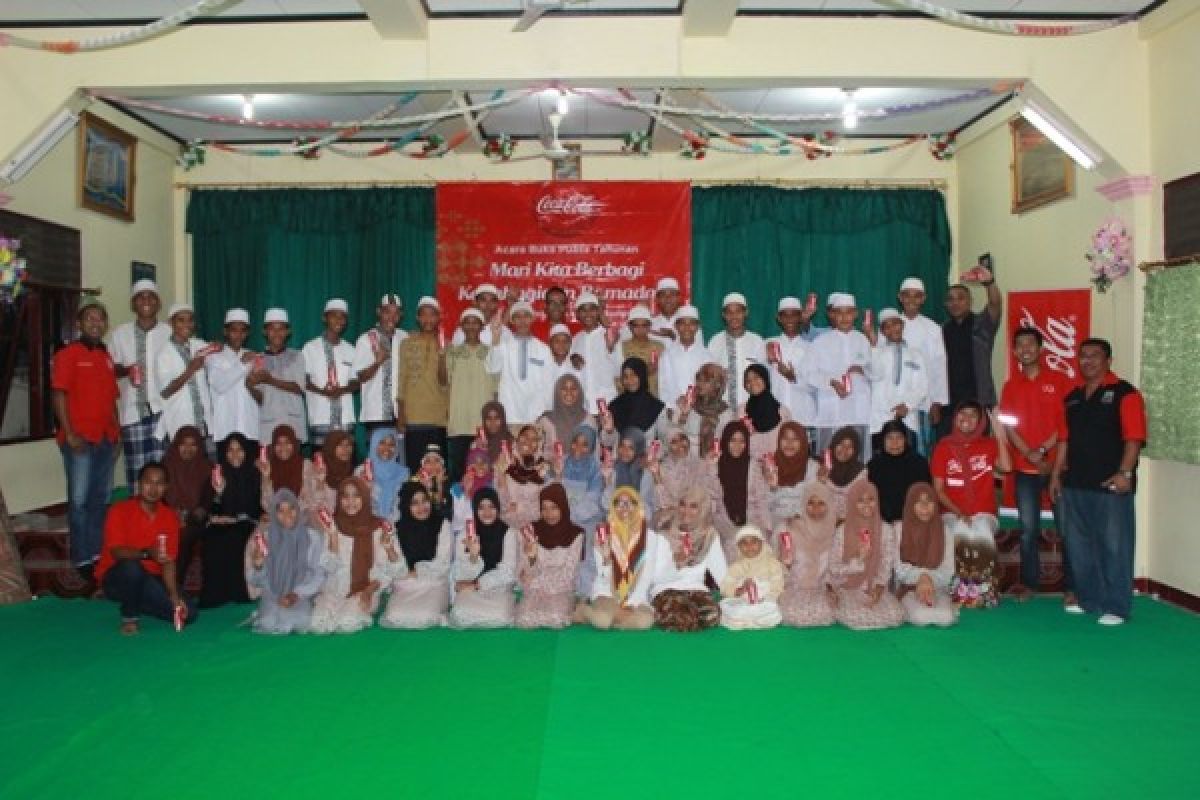 Ramadhan - CCAI Santuni Anak Yatim di Kota Ambon