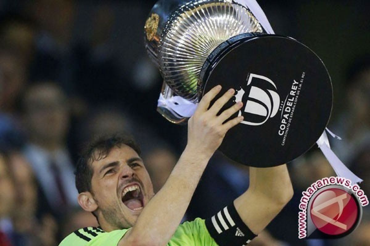 Casillas Resmi Bergabung Dengan Porto