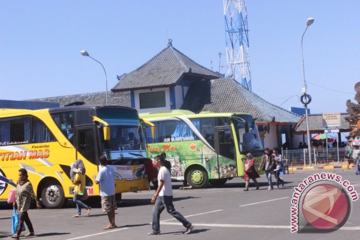 H-3 Arus Mudik Padangbai Belum Padat