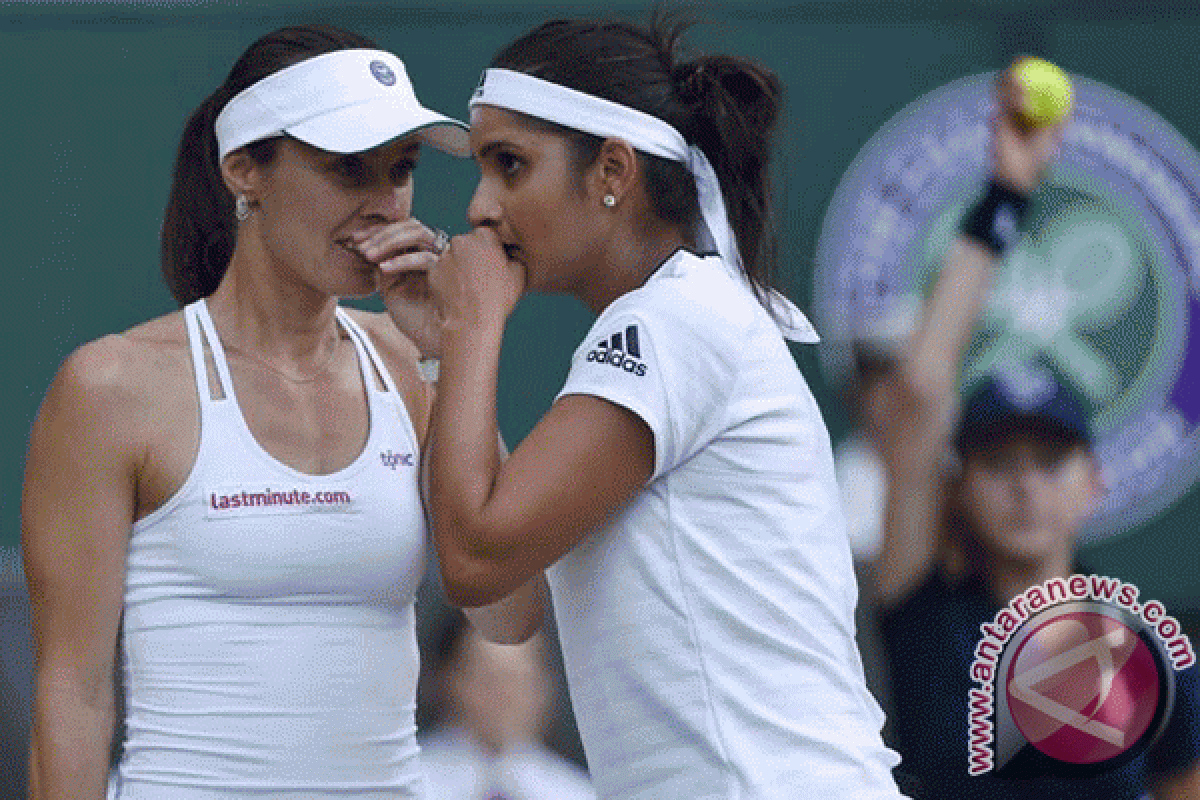 Hingis rebut gelar Wimbledon pertama setelah 17 tahun