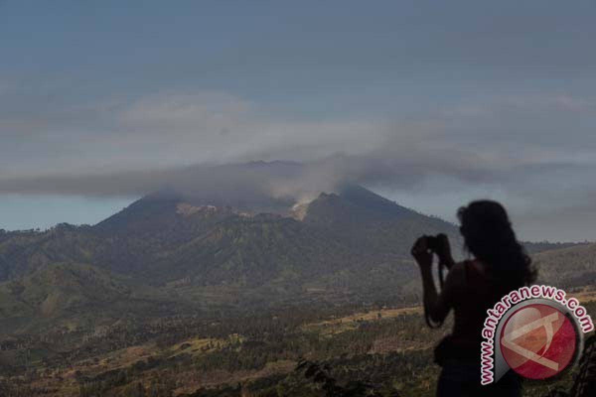 Authority temporarily close Mt Ijen