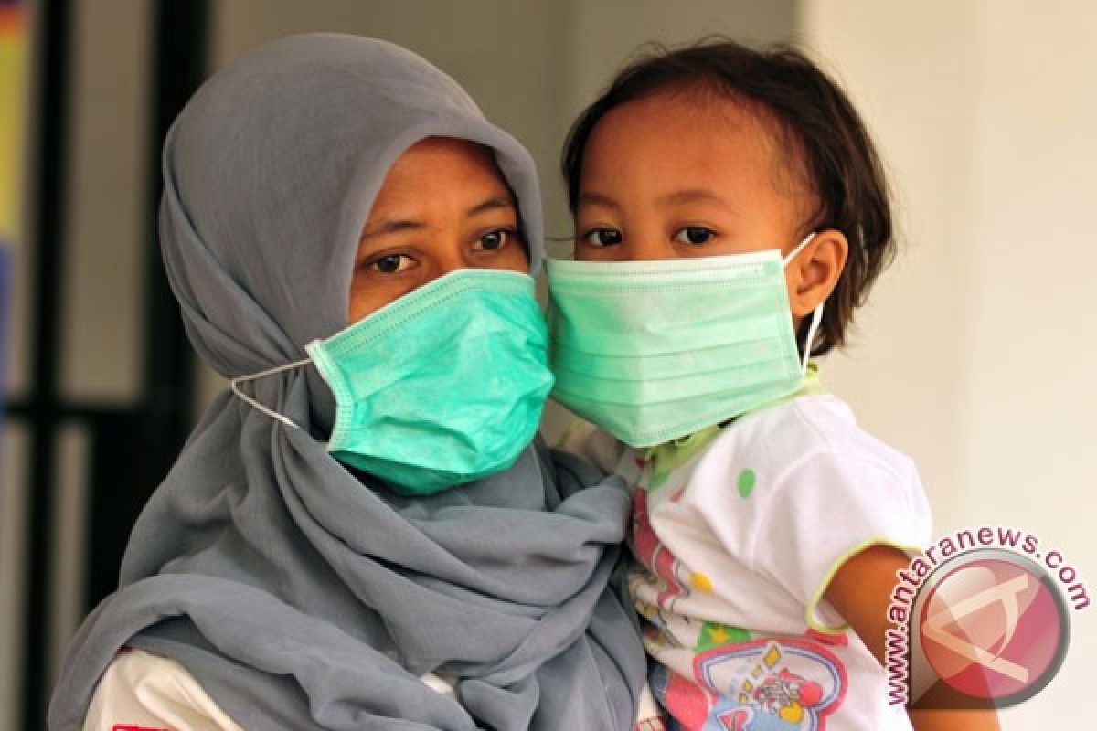 Gejala khas pneumonia, batuk disertai sesak napas