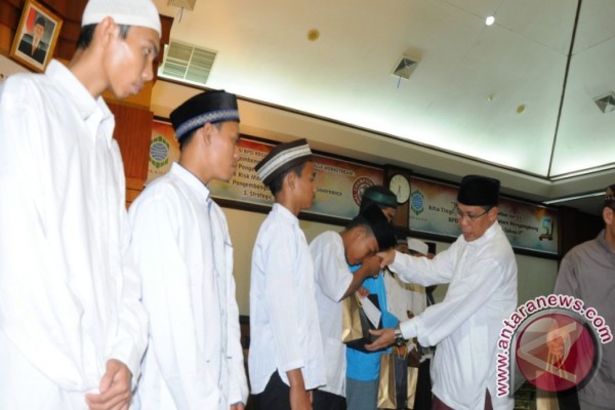 Bank Kalbar Berbuka Dengan Ratusan Anak Panti Asuhan