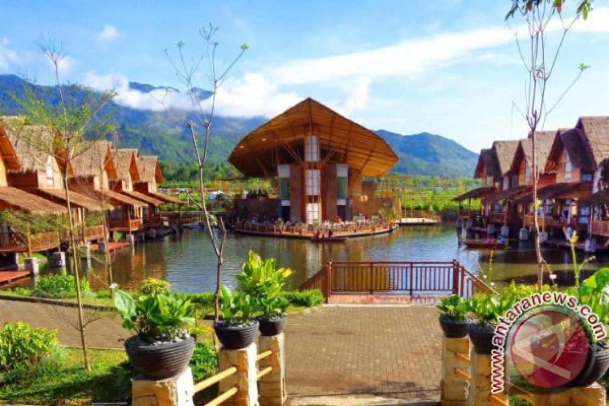 Dua hotel terbaik di Garut ajak wisata tinggal di atas air
