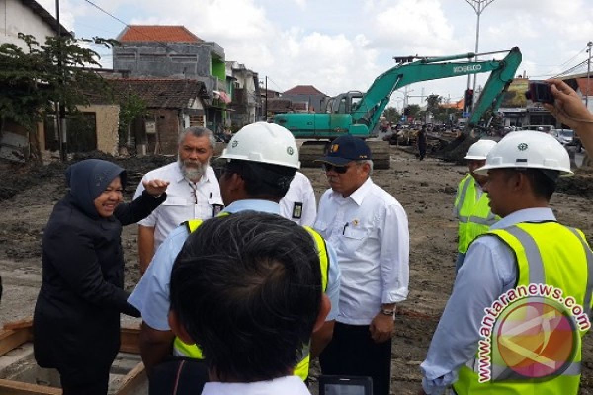 Menteri PU Dukung Pembangunan Pintu Air Surabaya