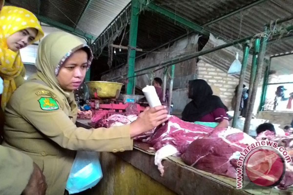 Disnak Sumenep Intensifkan Pemeriksaan Daging di Pasar