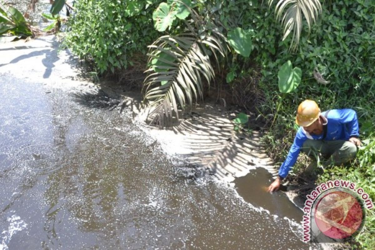 Desa Sungai Seria Tercemar Peti dan Limbah