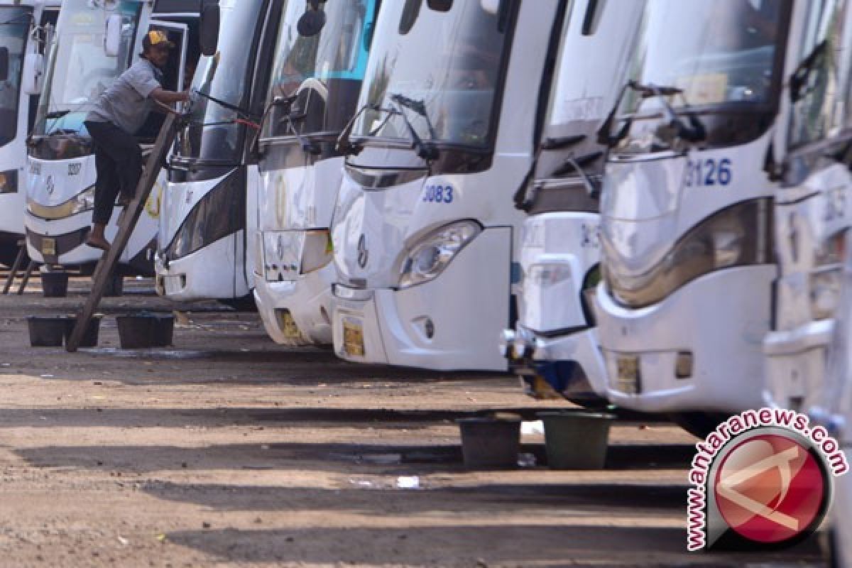 DAMRI Beri Gaji Supir Hingga Rp11 Juta