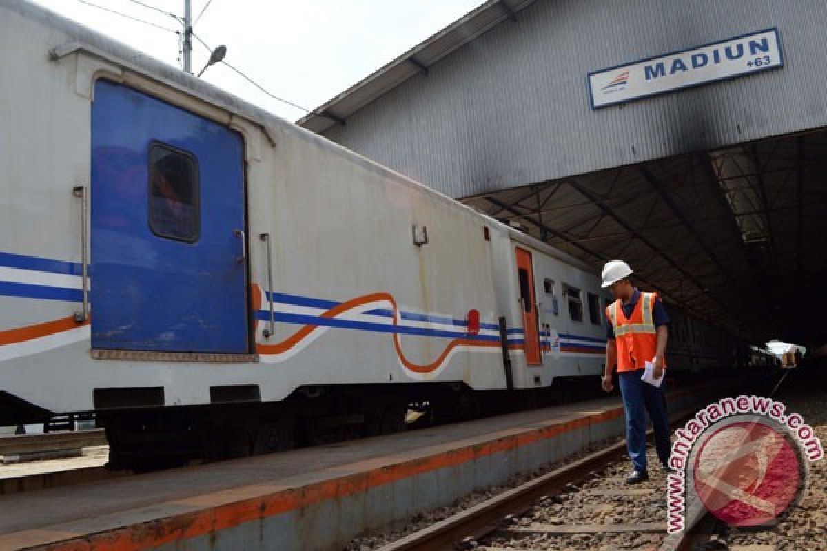 Daop I Jakarta siapkan 10 KA tambahan