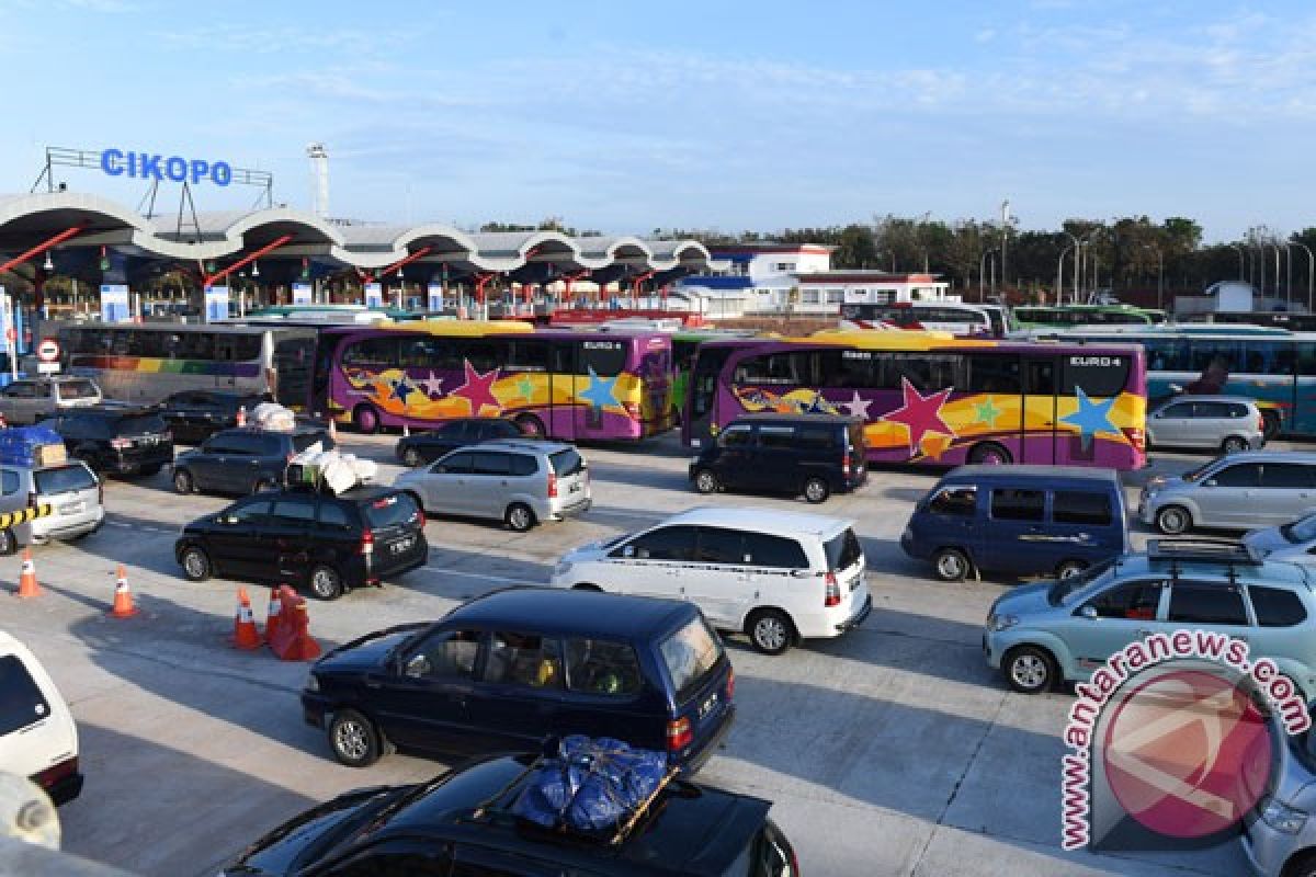 Gerbang Cikopo dihilangkan antisipasi penumpukan kendaraan mudik