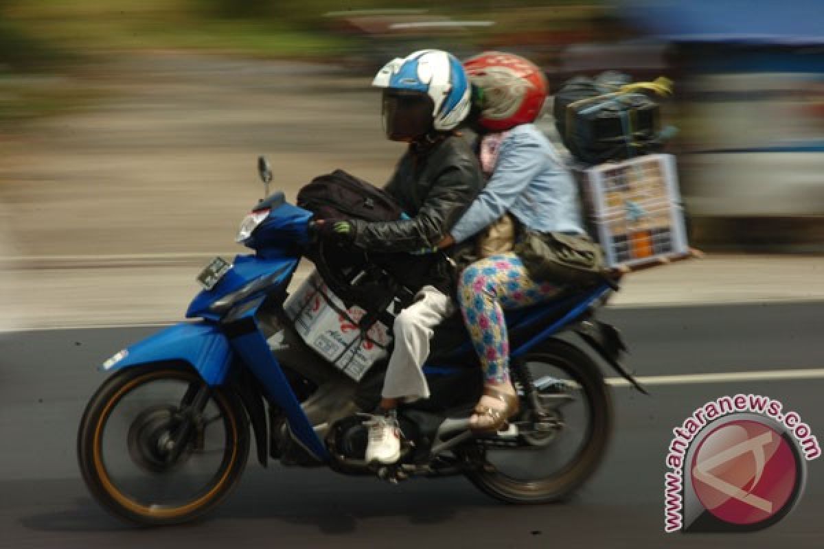 Kejebak macet, jarak tempuh sepeda motor Cicalengka-Nagreg sejam