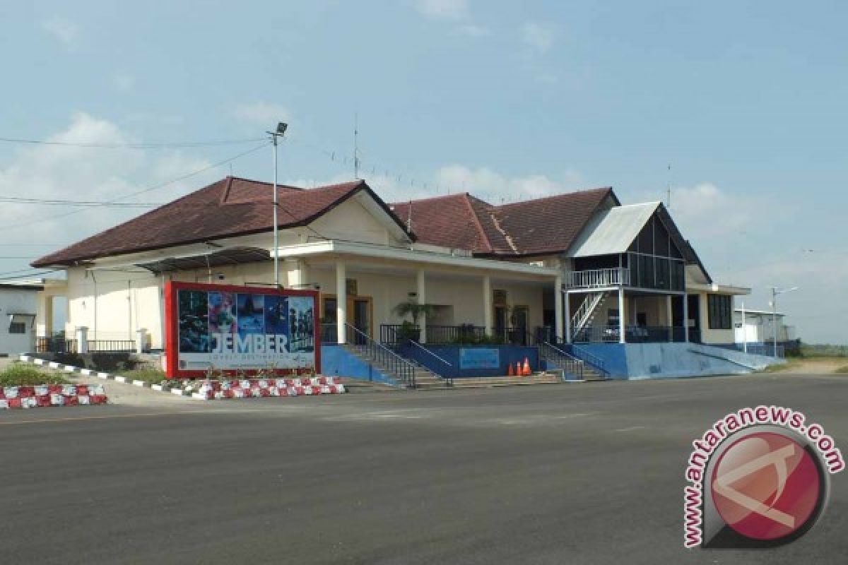 Penerbangan Perdana Wings Air Rute Jember-Surabaya 1 Agustus