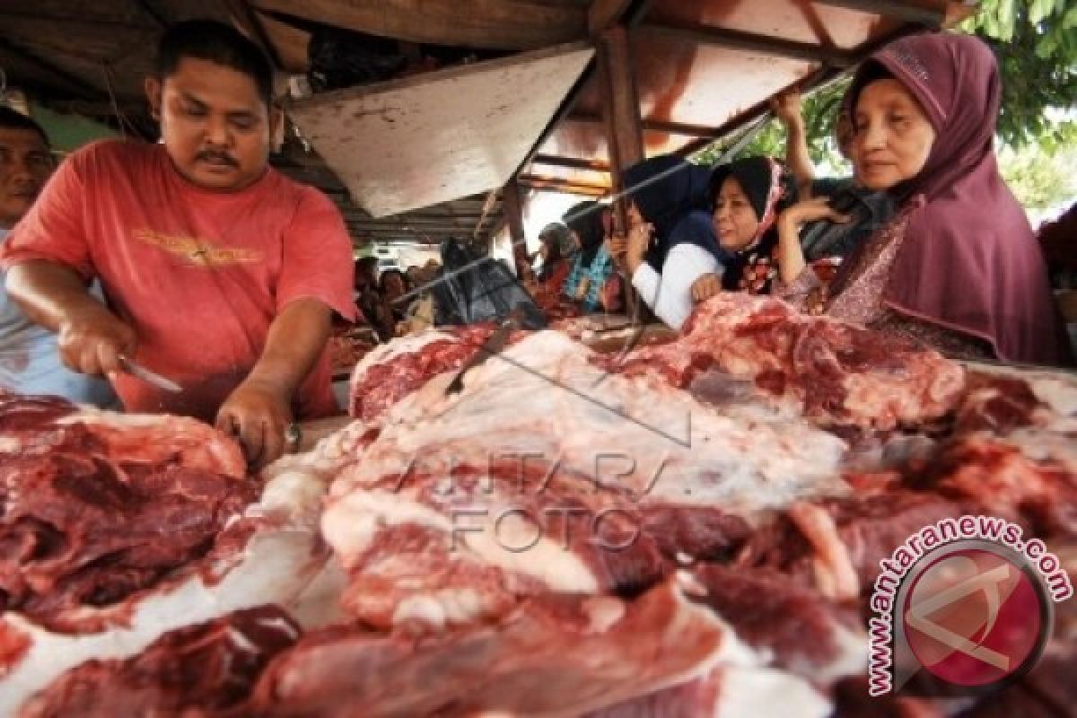 Harga Daging di Bukittinggi Rp130.000 Per Kilogram