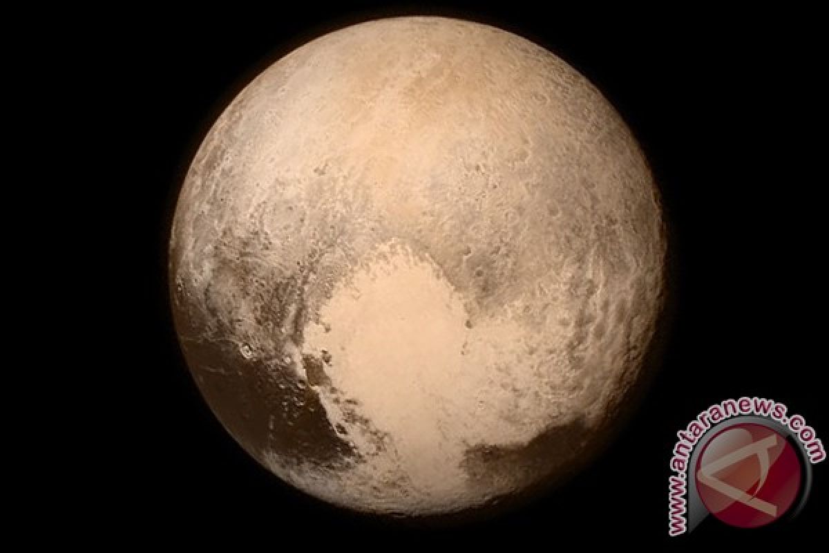 NASA unggah foto Pluto 