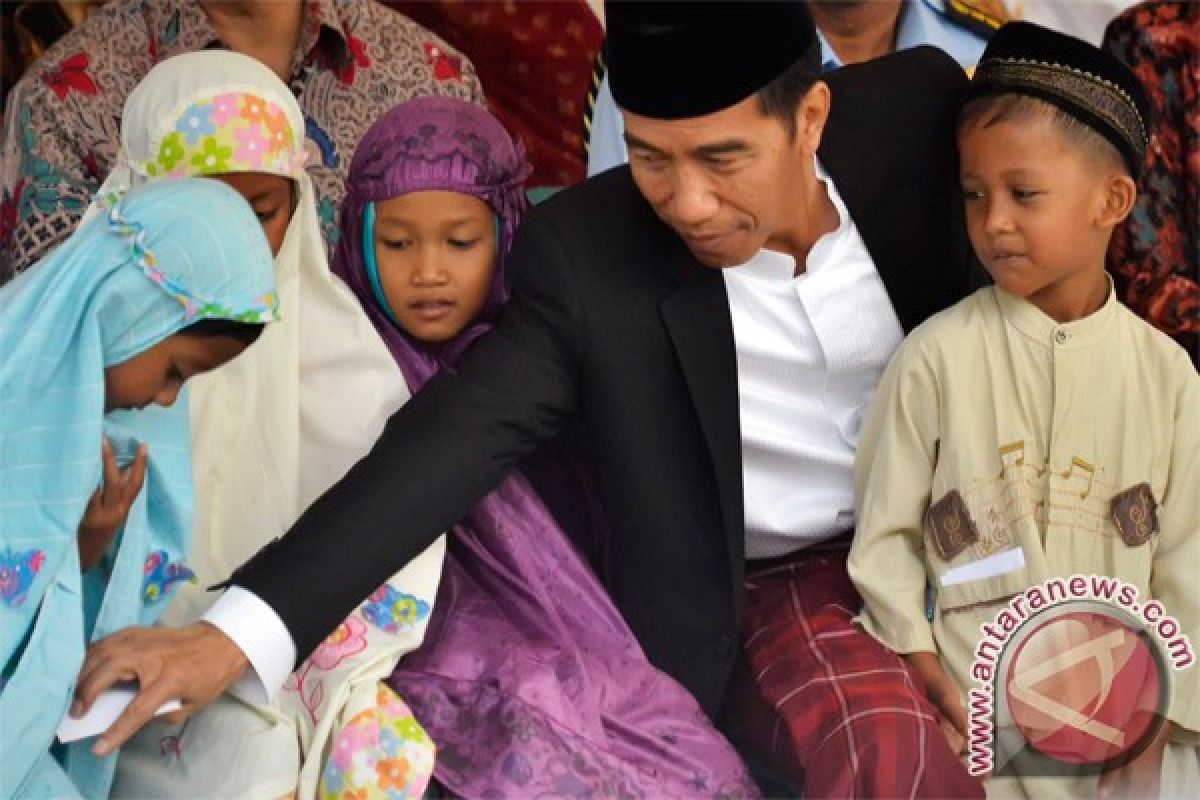 President Jokowi ends Lebaran visit in Aceh