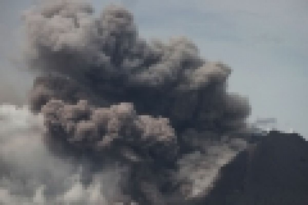 Tiga Gunung Masih Bergolak