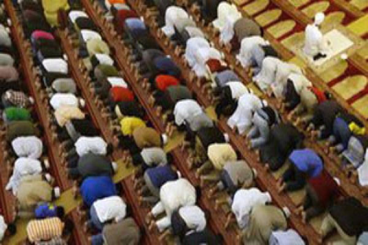 Perayaan Idul Fitri Di Wisma Nusantara Inggris