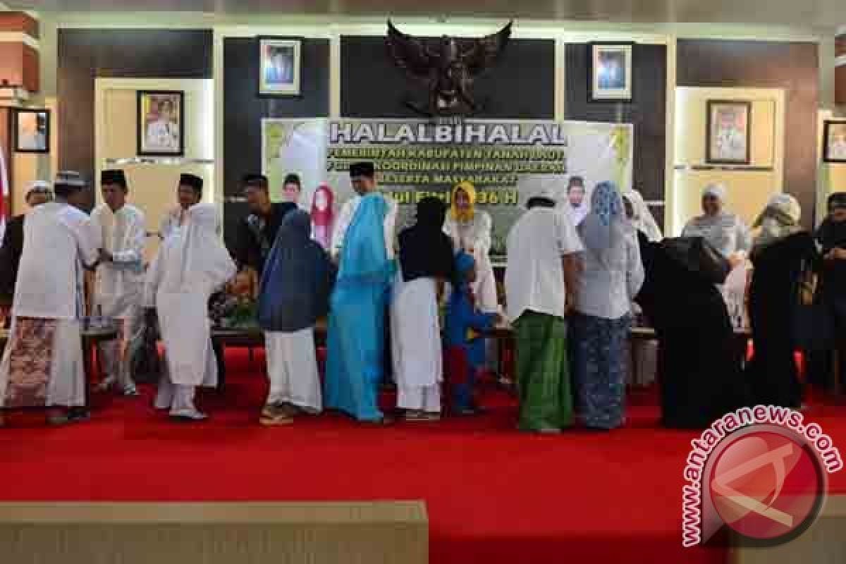 Bupati Sholat Ied di Masjid Jami Mutawakkilin