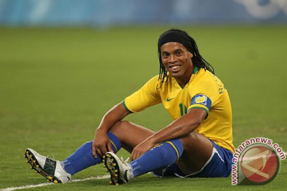 Ronaldinho Gabung ke Fluminense