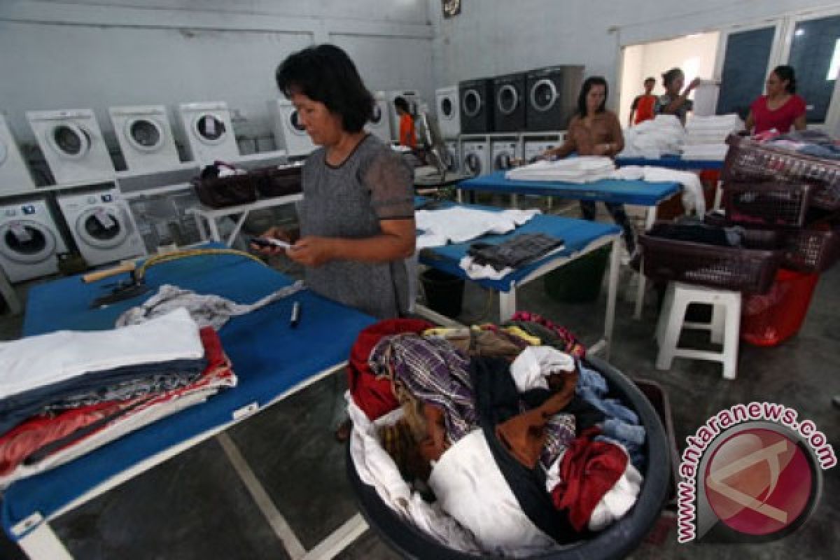 40 karyawan laundry di Bekasi gugat pemda