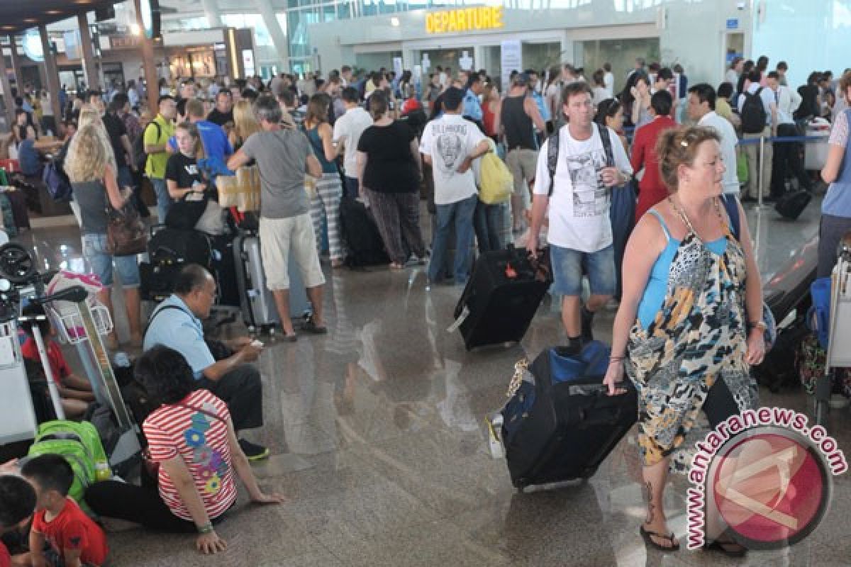 Bali airport loses US$40 thousand daily due to Mount Raung eruption