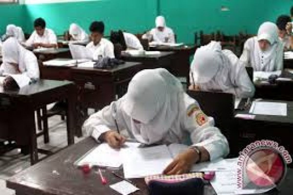 Legislator Meradang karena Edaran Lima Hari Sekolah