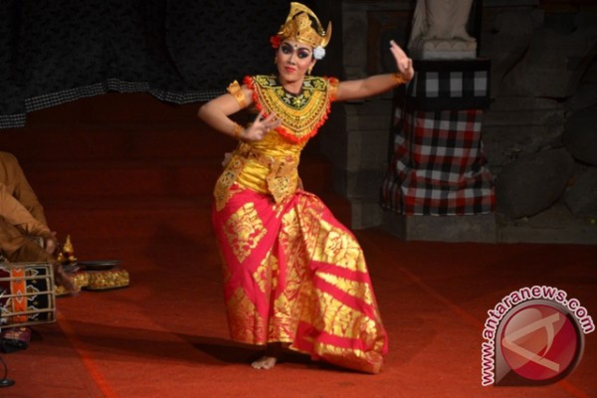 Gita Lestari Pukau Penonton Taman Budaya Denpasar
