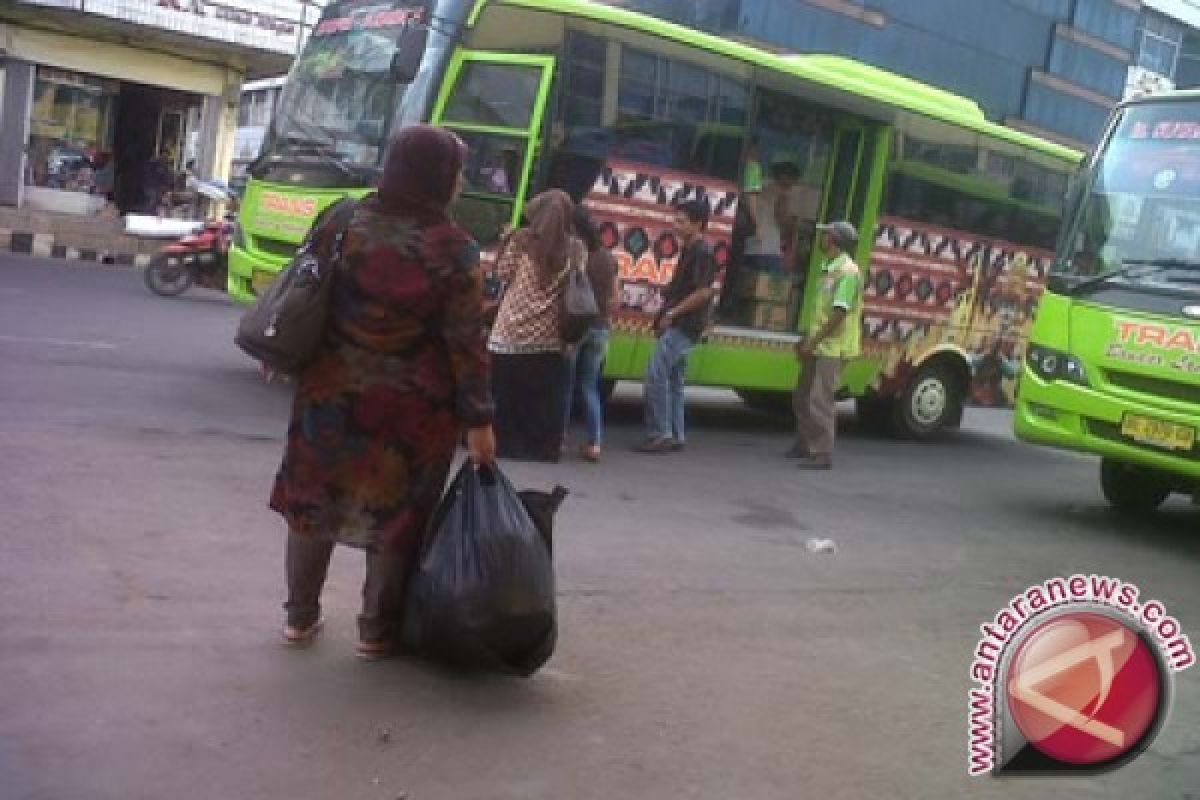 Sopir Bus Transbandarlampung Dibacok Akibat Rebutan Penumpang 