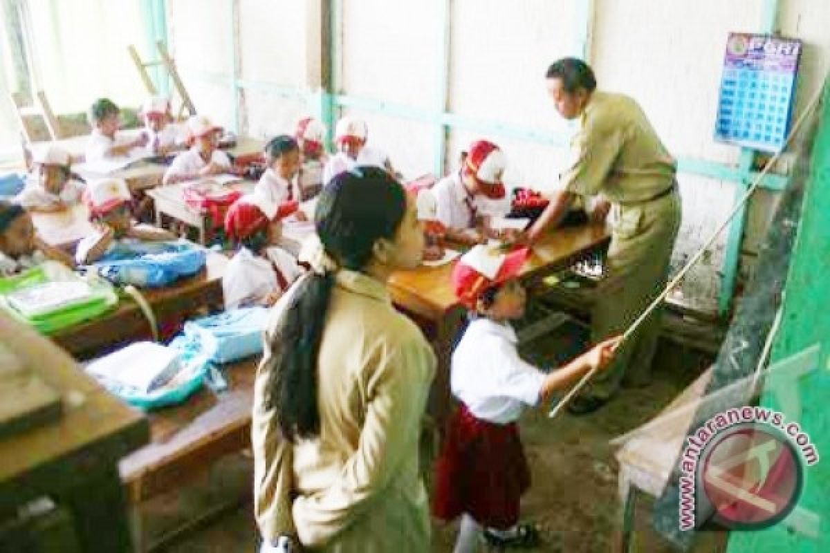 Pengangkatan guru honorer diminta berkeadilan