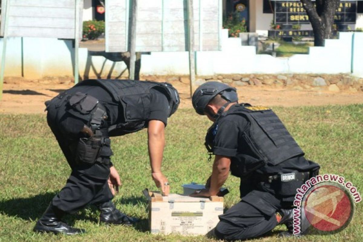 Warga Juai Temukan Dua Benda Mirip Granat 