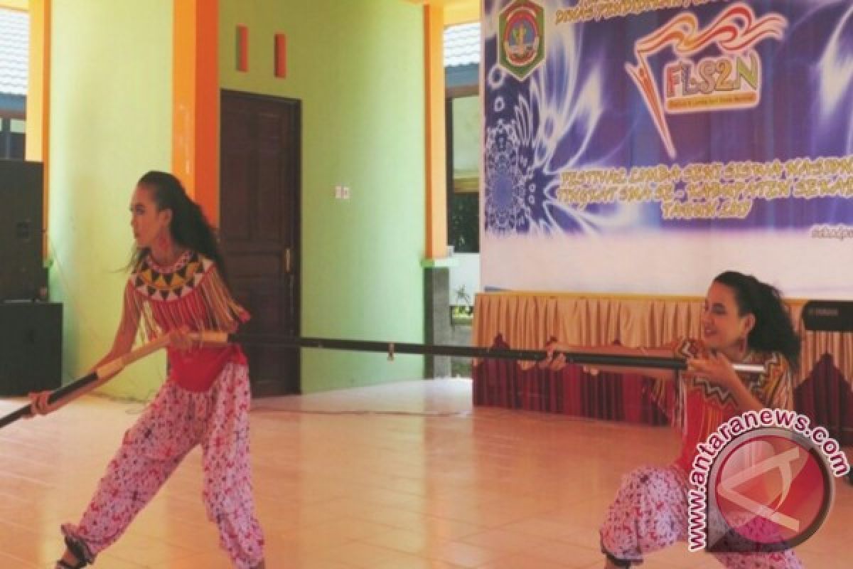 SMAN 1 Sekadau Dominasi FLS2N Kabupaten