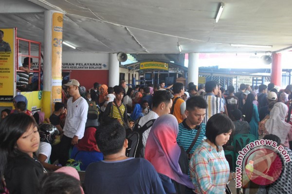 Sabtu Puncak Arus Balik di Pelabuhan Karimun