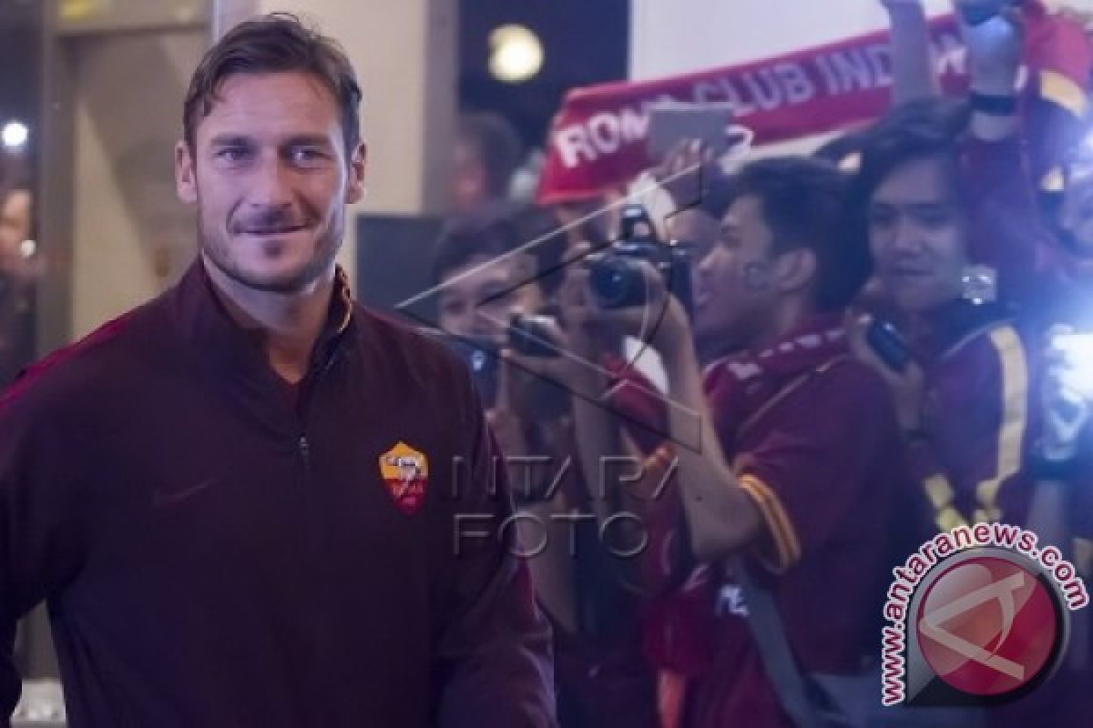 Totti Bawa Kemenangan Tim Merah AS Roma