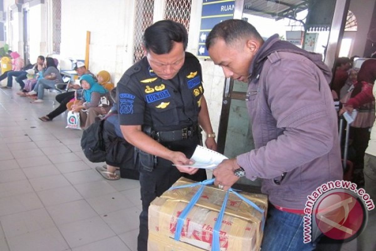 Jumlah Penumpang Kereta Api di Stasiun Kediri Mulai Naik 