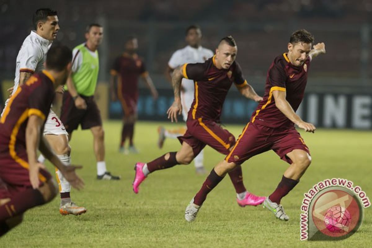 Kiper Arsenal Szczesny gabung AS Roma