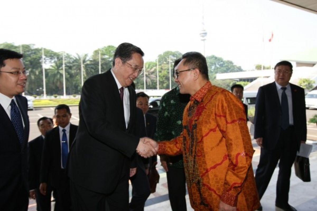 Ketua MPR Tiongkok pukul bedug Istiqlal