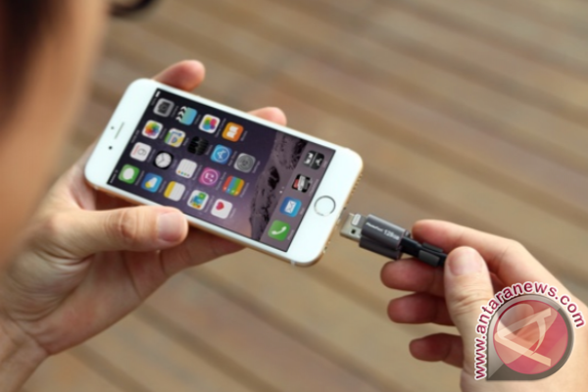 MemoriesCable, kabel data iPhone mampu simpan 128GB