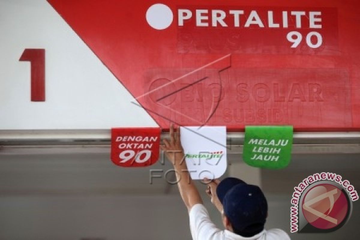 Warga Bekasi Sambut Pertalite