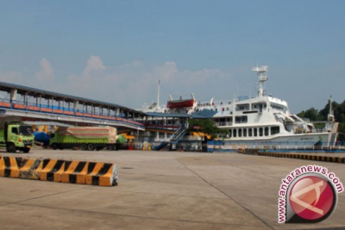  Penyebarangan Merak-Bakauhenii kembali beroperasi